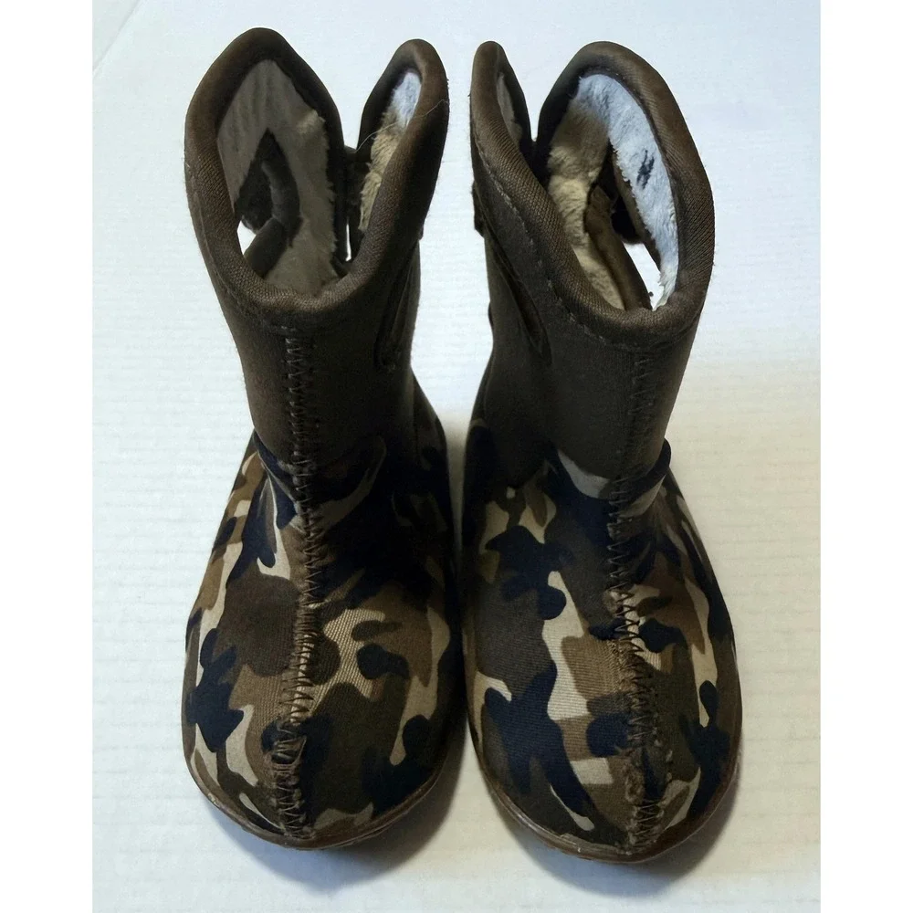 BOGS - Baby Camo Insulated Waterproof Winter Boots - Infant Size 6